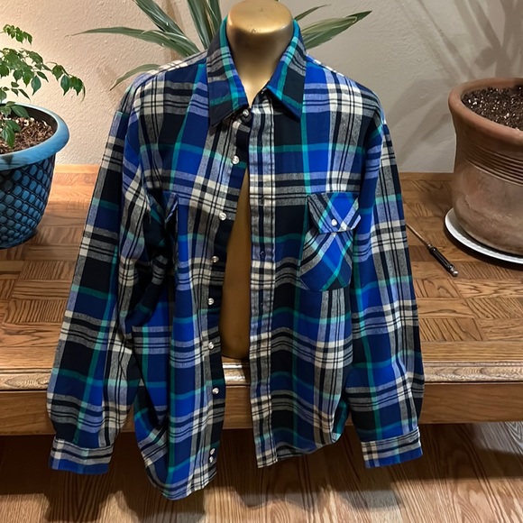 Charleston Bay Flannel - Picture 1 of 3